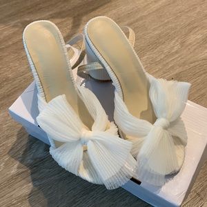 Loeffler Randall white bow heel dupes, size 6.5